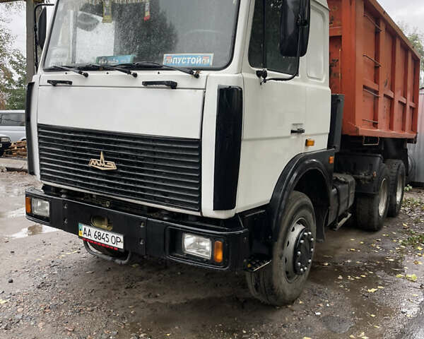 Белый МАЗ 551605, объемом двигателя 14.86 л и пробегом 199 тыс. км за 18000 $, фото 1 на Automoto.ua