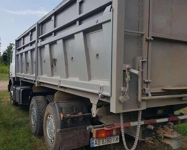 Белый МАЗ 551608, объемом двигателя 15 л и пробегом 80 тыс. км за 27500 $, фото 3 на Automoto.ua