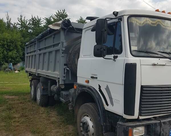Белый МАЗ 551608, объемом двигателя 15 л и пробегом 80 тыс. км за 27500 $, фото 1 на Automoto.ua