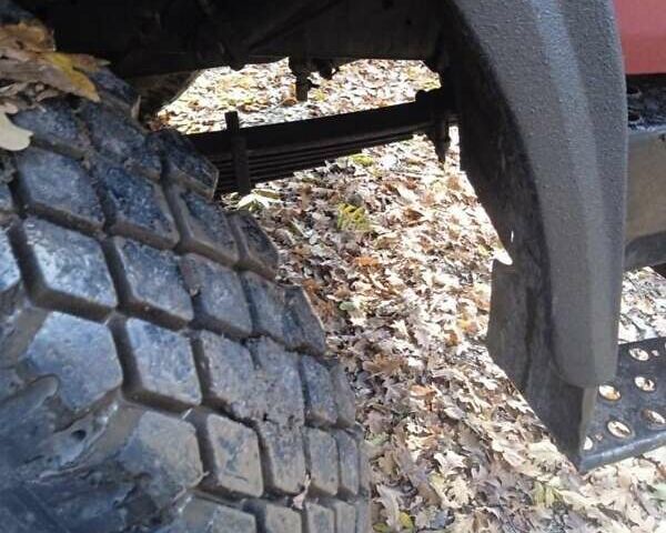 Красный МАЗ 5551, объемом двигателя 11.15 л и пробегом 110 тыс. км за 9700 $, фото 10 на Automoto.ua