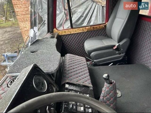 Красный МАЗ 5551, объемом двигателя 11.15 л и пробегом 110 тыс. км за 9700 $, фото 3 на Automoto.ua