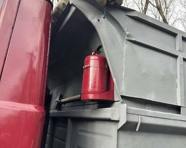 Красный МАЗ 5551, объемом двигателя 11.15 л и пробегом 110 тыс. км за 9700 $, фото 18 на Automoto.ua