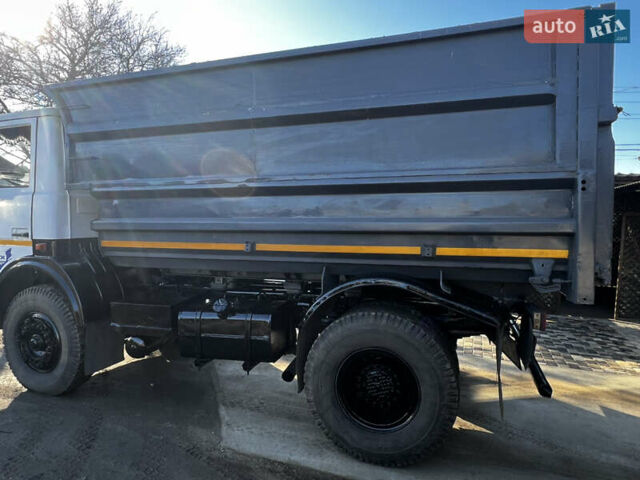 Белый МАЗ 555102, объемом двигателя 11.15 л и пробегом 100 тыс. км за 11700 $, фото 11 на Automoto.ua