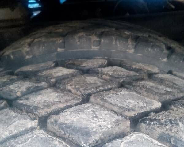 Белый МАЗ 555102, объемом двигателя 11.15 л и пробегом 350 тыс. км за 12800 $, фото 13 на Automoto.ua