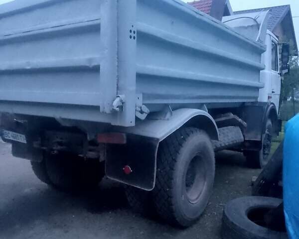 Белый МАЗ 555102, объемом двигателя 11.15 л и пробегом 350 тыс. км за 12800 $, фото 5 на Automoto.ua