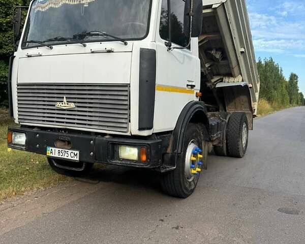 Белый МАЗ 555102, объемом двигателя 11.15 л и пробегом 272 тыс. км за 11300 $, фото 5 на Automoto.ua