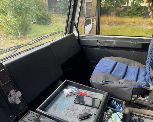 Белый МАЗ 555102, объемом двигателя 11.15 л и пробегом 272 тыс. км за 11300 $, фото 33 на Automoto.ua
