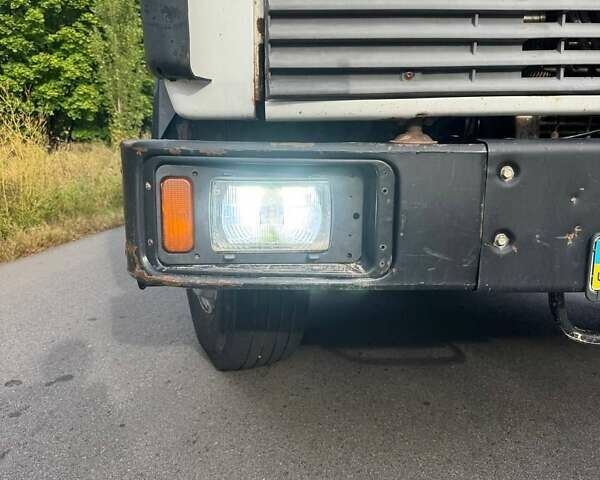 Белый МАЗ 555102, объемом двигателя 11.15 л и пробегом 272 тыс. км за 11300 $, фото 19 на Automoto.ua
