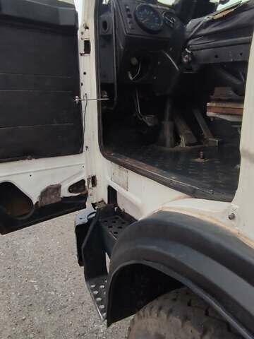 МАЗ 555102 2008 в Полтаве на Automoto.ua Белый МАЗ 555102, объемом двигателя 11.15 л и пробегом 250 тыс. км за 14000 $, фото 13 на Automoto.ua