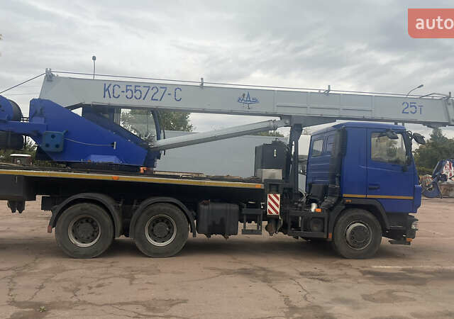 Синий МАЗ 5571, объемом двигателя 6.65 л и пробегом 13 тыс. км за 140000 $, фото 6 на Automoto.ua