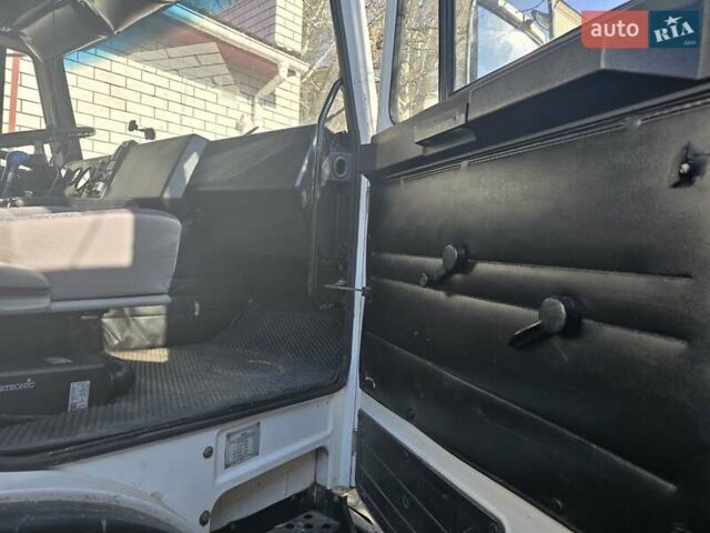МАЗ 6303 1998 у Миколаєві на Automoto.ua Білий МАЗ 6303, об'ємом двигуна 14.86 л та пробігом 20 тис. км за 12000 $, фото 4 на Automoto.ua