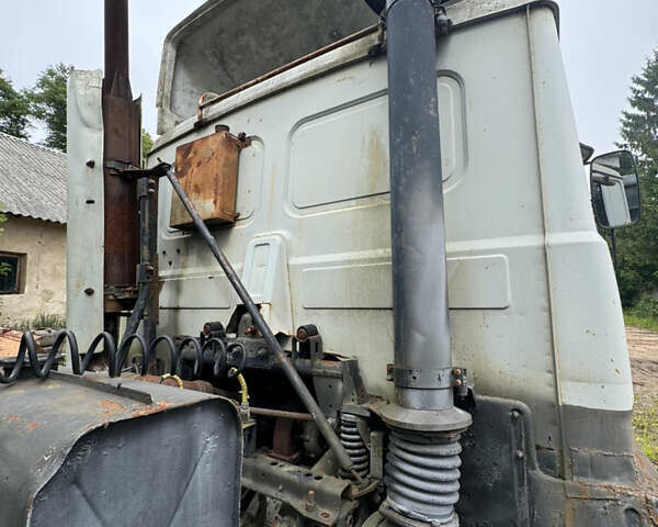 Белый МАЗ 6422, объемом двигателя 14.8 л и пробегом 50 тыс. км за 8000 $, фото 8 на Automoto.ua