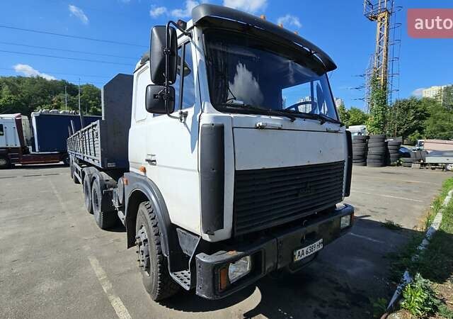 Белый МАЗ 642208, объемом двигателя 14.86 л и пробегом 350 тыс. км за 6100 $, фото 1 на Automoto.ua