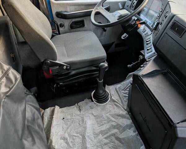 Синий МАЗ 6501C5, объемом двигателя 6.7 л и пробегом 63 тыс. км за 65000 $, фото 3 на Automoto.ua