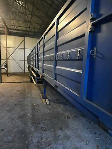 Синий МАЗ 975800, объемом двигателя 0 л и пробегом 300 тыс. км за 9300 $, фото 3 на Automoto.ua