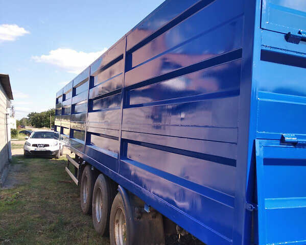 Синий МАЗ 975800, объемом двигателя 0 л и пробегом 300 тыс. км за 9300 $, фото 1 на Automoto.ua