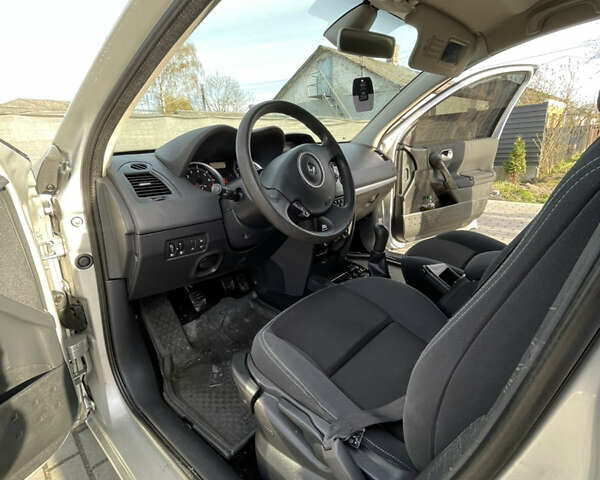 МЕГА Мультітрак, об'ємом двигуна 1.6 л та пробігом 333 тис. км за 5100 $, фото 10 на Automoto.ua