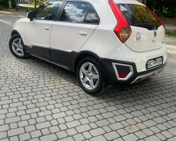 Белый МГ 3 Кросс, объемом двигателя 1.5 л и пробегом 113 тыс. км за 6500 $, фото 28 на Automoto.ua