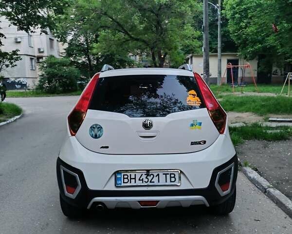 Білий МГ 3 Крос, об'ємом двигуна 1.5 л та пробігом 178 тис. км за 4300 $, фото 7 на Automoto.ua