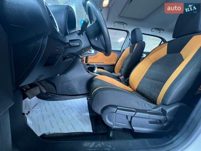 Білий МГ 3 Крос, об'ємом двигуна 1.5 л та пробігом 52 тис. км за 7200 $, фото 23 на Automoto.ua