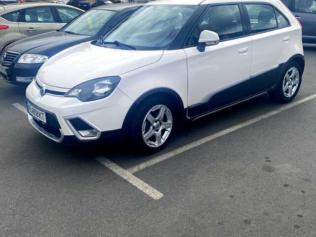 Белый МГ 3 Кросс, объемом двигателя 1.5 л и пробегом 95 тыс. км за 6700 $, фото 9 на Automoto.ua