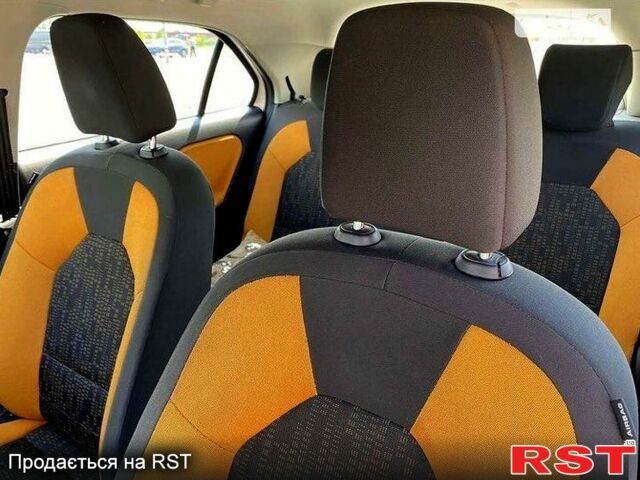 Белый МГ 3 Кросс, объемом двигателя 1.5 л и пробегом 95 тыс. км за 6700 $, фото 5 на Automoto.ua