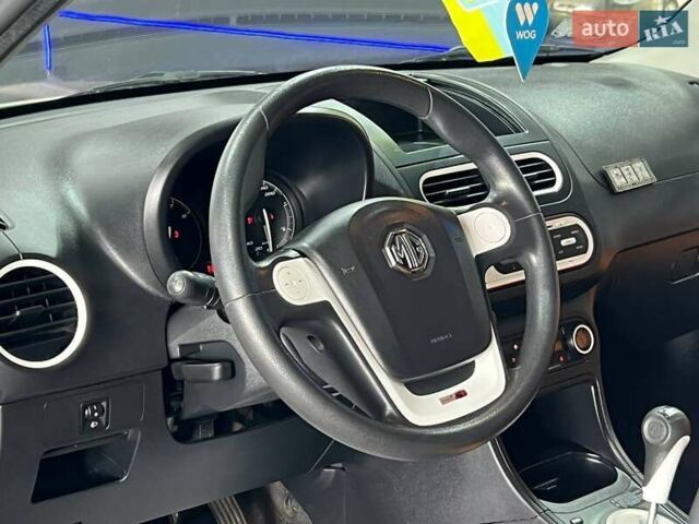 Білий МГ 3 Крос, об'ємом двигуна 1.5 л та пробігом 52 тис. км за 7200 $, фото 9 на Automoto.ua