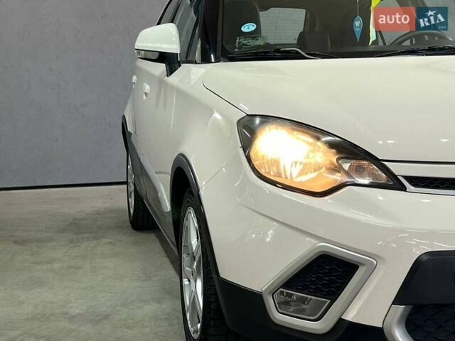 Білий МГ 3 Крос, об'ємом двигуна 1.5 л та пробігом 52 тис. км за 7200 $, фото 1 на Automoto.ua