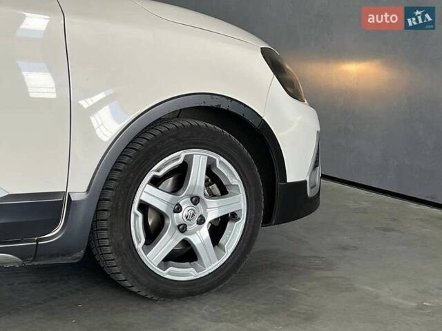 Білий МГ 3 Крос, об'ємом двигуна 1.5 л та пробігом 52 тис. км за 7200 $, фото 6 на Automoto.ua