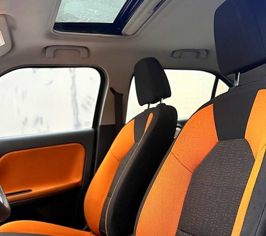 Черный МГ 3 Кросс, объемом двигателя 1.5 л и пробегом 580 тыс. км за 5900 $, фото 6 на Automoto.ua