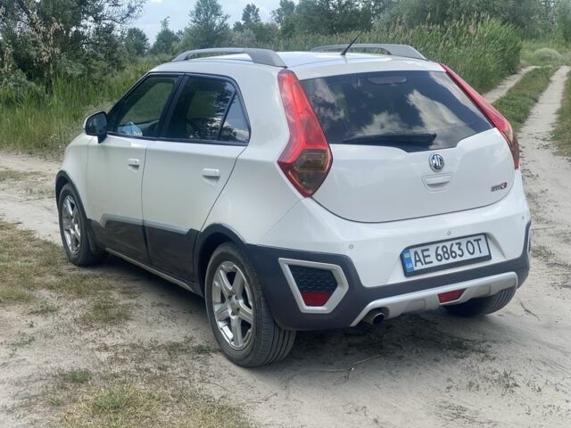 Белый МГ 3, объемом двигателя 1.5 л и пробегом 154 тыс. км за 4999 $, фото 5 на Automoto.ua