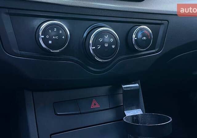 Белый МГ 350, объемом двигателя 1.5 л и пробегом 212 тыс. км за 5999 $, фото 16 на Automoto.ua