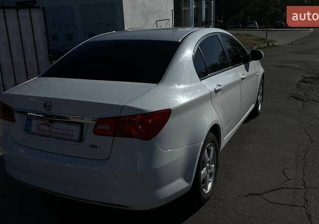 Белый МГ 350, объемом двигателя 1.5 л и пробегом 212 тыс. км за 5999 $, фото 4 на Automoto.ua