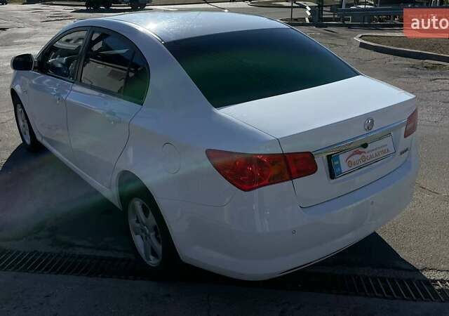 Белый МГ 350, объемом двигателя 1.5 л и пробегом 212 тыс. км за 5999 $, фото 5 на Automoto.ua