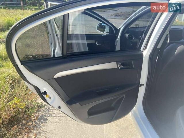 Білий МГ 350, об'ємом двигуна 1.5 л та пробігом 149 тис. км за 6100 $, фото 5 на Automoto.ua
