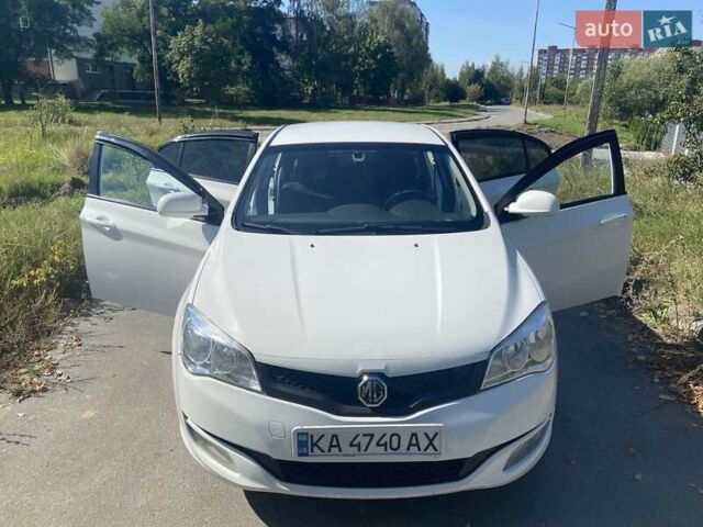 Білий МГ 350, об'ємом двигуна 1.5 л та пробігом 149 тис. км за 6100 $, фото 47 на Automoto.ua