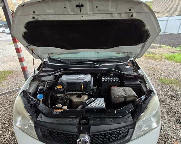 Білий МГ 350, об'ємом двигуна 1.5 л та пробігом 186 тис. км за 5500 $, фото 8 на Automoto.ua