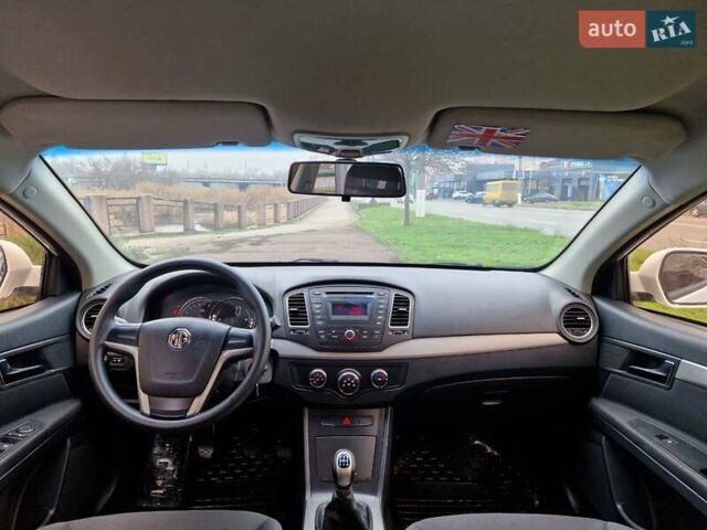 Белый МГ 350, объемом двигателя 1.5 л и пробегом 186 тыс. км за 5500 $, фото 8 на Automoto.ua