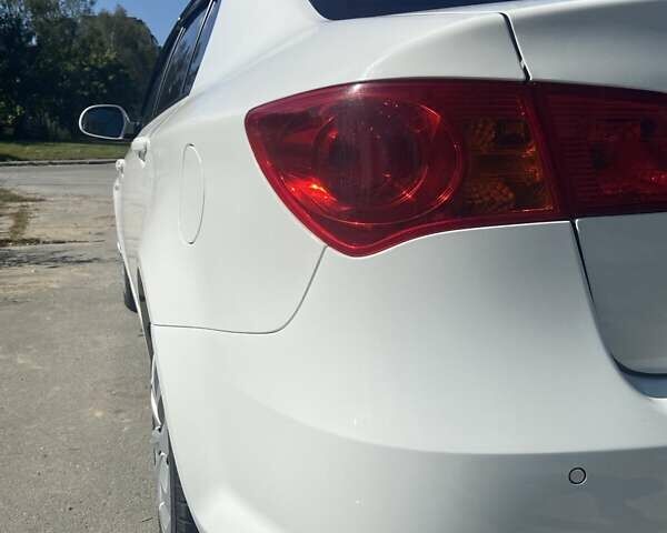 Білий МГ 350, об'ємом двигуна 1.5 л та пробігом 149 тис. км за 6100 $, фото 9 на Automoto.ua