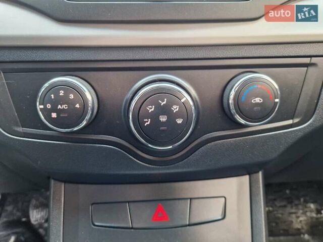 Белый МГ 350, объемом двигателя 1.5 л и пробегом 186 тыс. км за 5500 $, фото 12 на Automoto.ua