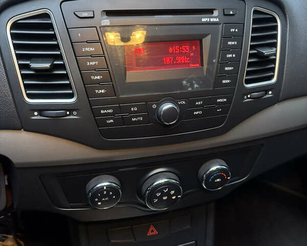 Красный МГ 350, объемом двигателя 1.5 л и пробегом 67 тыс. км за 6500 $, фото 14 на Automoto.ua