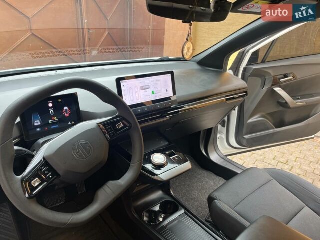 Білий МГ 4, об'ємом двигуна 0 л та пробігом 94 тис. км за 15800 $, фото 24 на Automoto.ua