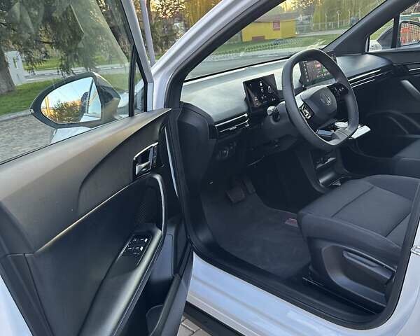 Белый МГ 4, объемом двигателя 0 л и пробегом 15 тыс. км за 16800 $, фото 20 на Automoto.ua
