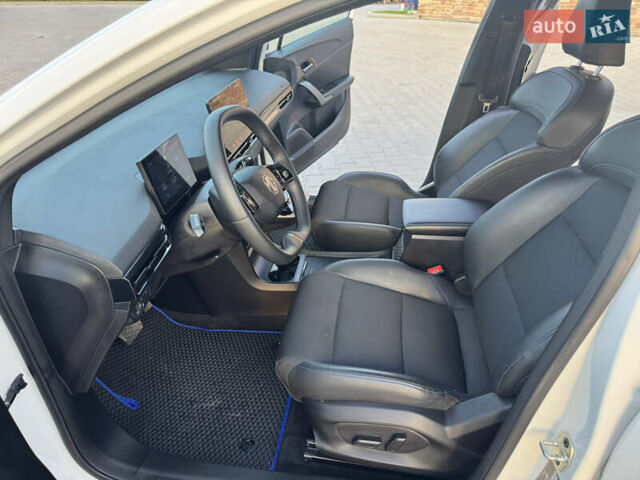 Белый МГ 4, объемом двигателя 0 л и пробегом 30 тыс. км за 18100 $, фото 17 на Automoto.ua