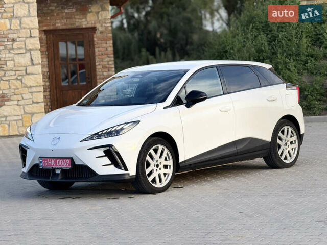 Белый МГ 4, объемом двигателя 0 л и пробегом 30 тыс. км за 18100 $, фото 4 на Automoto.ua