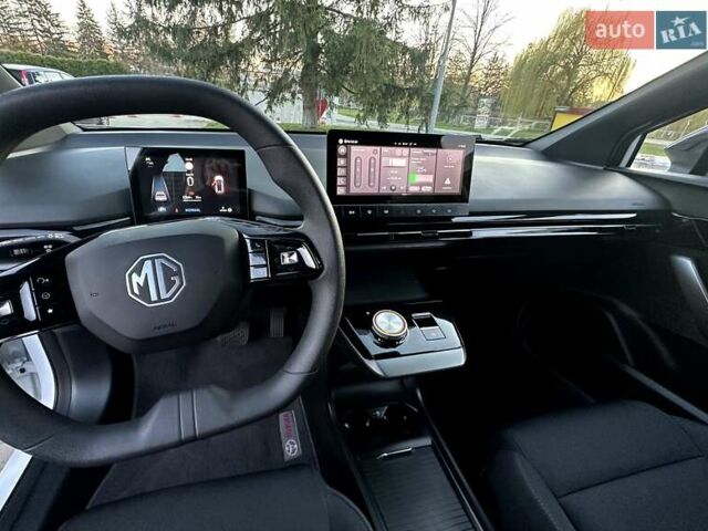 Белый МГ 4, объемом двигателя 0 л и пробегом 15 тыс. км за 16800 $, фото 9 на Automoto.ua