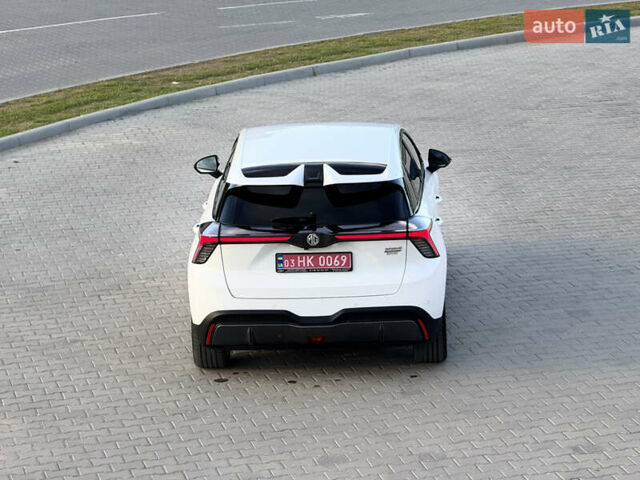 Белый МГ 4, объемом двигателя 0 л и пробегом 30 тыс. км за 18100 $, фото 9 на Automoto.ua