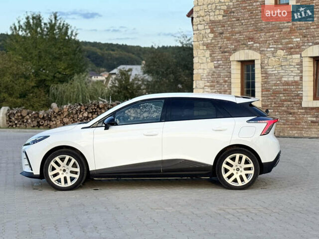 Белый МГ 4, объемом двигателя 0 л и пробегом 30 тыс. км за 18100 $, фото 3 на Automoto.ua