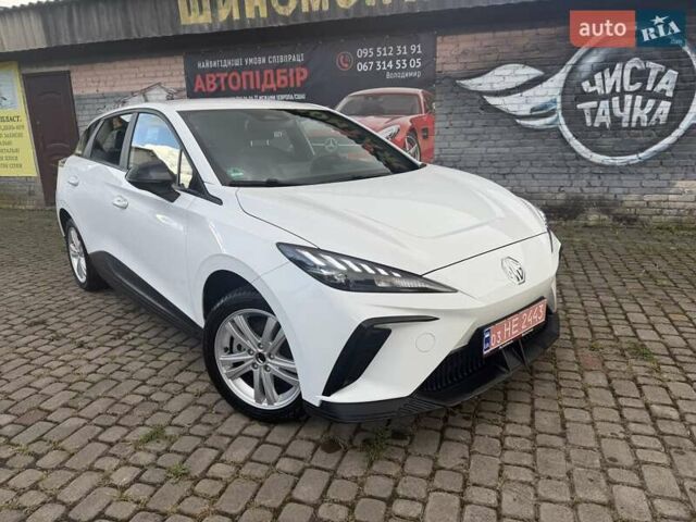 Белый МГ 4, объемом двигателя 0 л и пробегом 10 тыс. км за 17500 $, фото 7 на Automoto.ua