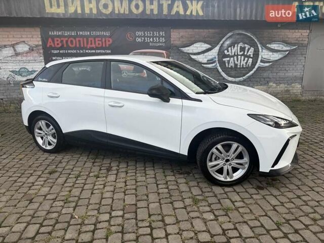 Белый МГ 4, объемом двигателя 0 л и пробегом 10 тыс. км за 17500 $, фото 8 на Automoto.ua